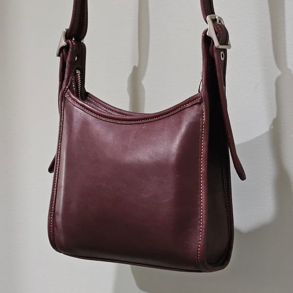 Sold!! Vintage Coach Legacy Small Zip Crossbody Shoulder Bag 9997 (Currant) - Picture 12 of 14